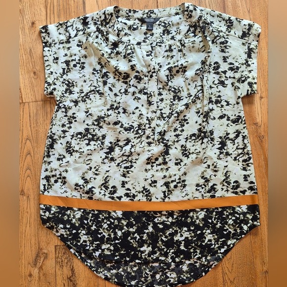 Simply Vera Vera Wang Blouse Floral Print Hi-Low Hem Short Sleeve Size Small 024 - Picture 1 of 5
